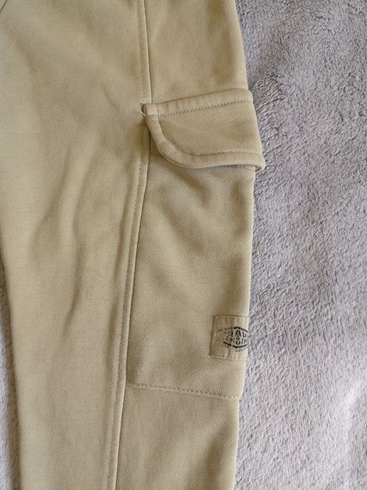 Spodenki granatowe z h&m i blado zielone z Zary.