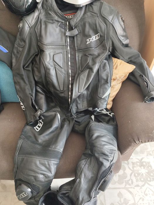 Agasalho completo x11 moto pista como novo