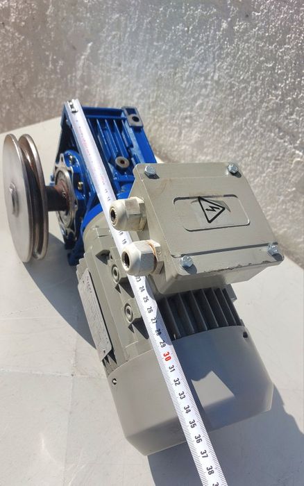 Motor com rotor 60 voltas minuto trifásico