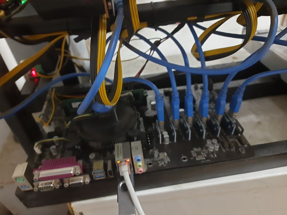 Майнинг ферма на 6 видеокарт продажа БЕЗ карт