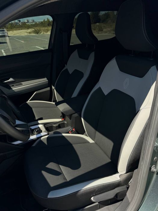 Renault Duster 2024 VIN VF1RJF01673710110 фото оголошення 16 з 24