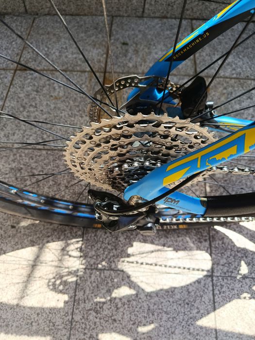 BTT  RODA  29  Carbono