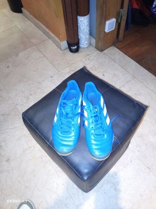 Tênis adidas em excelente estado