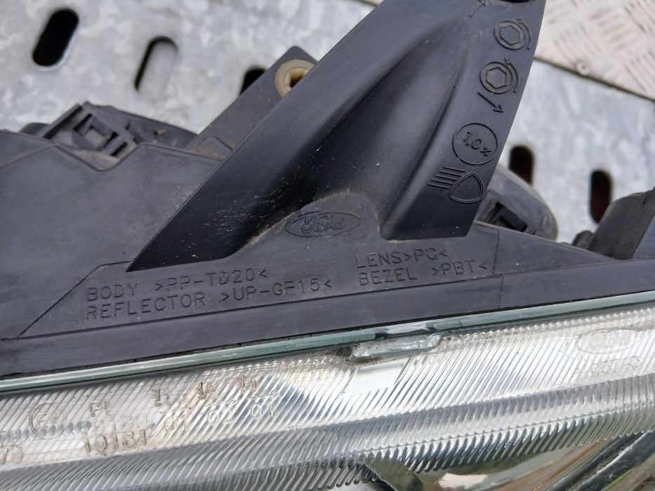 Lampy Ford Focus II oryginał