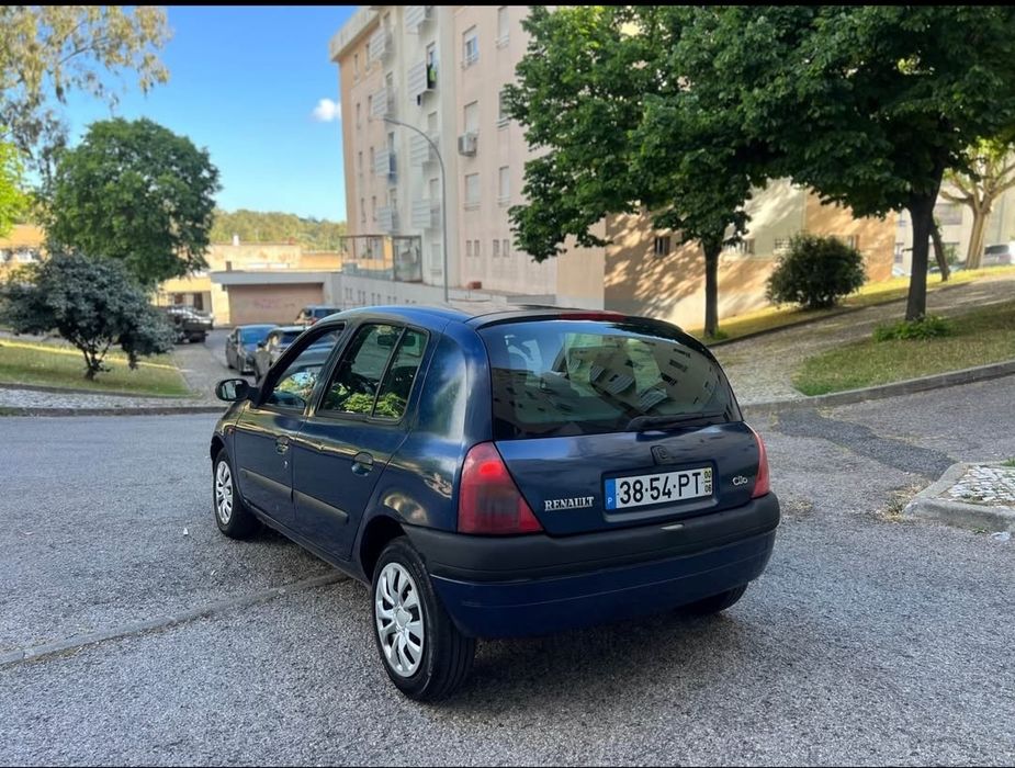 Renault Clio 1.2 A/C 00