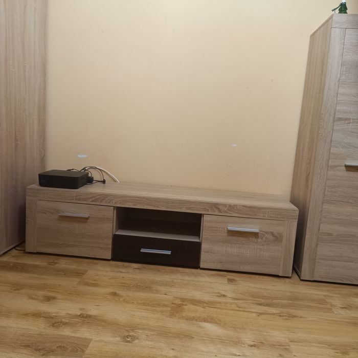 Sprzedam meble cała meblościanka i wersalke