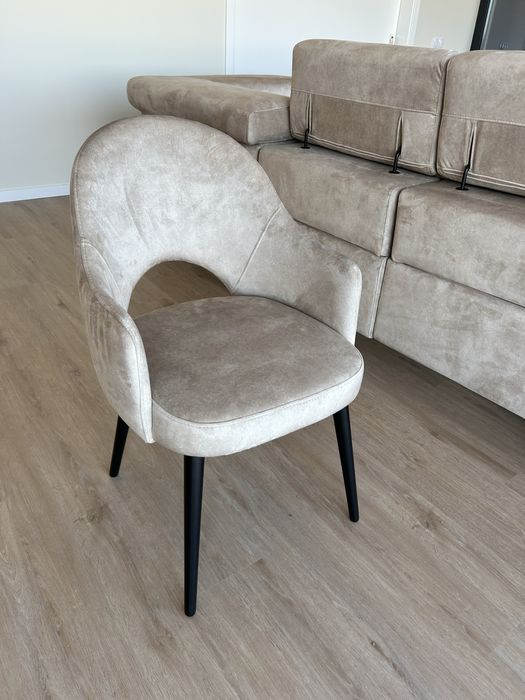 Sofás e cadeiras por medida