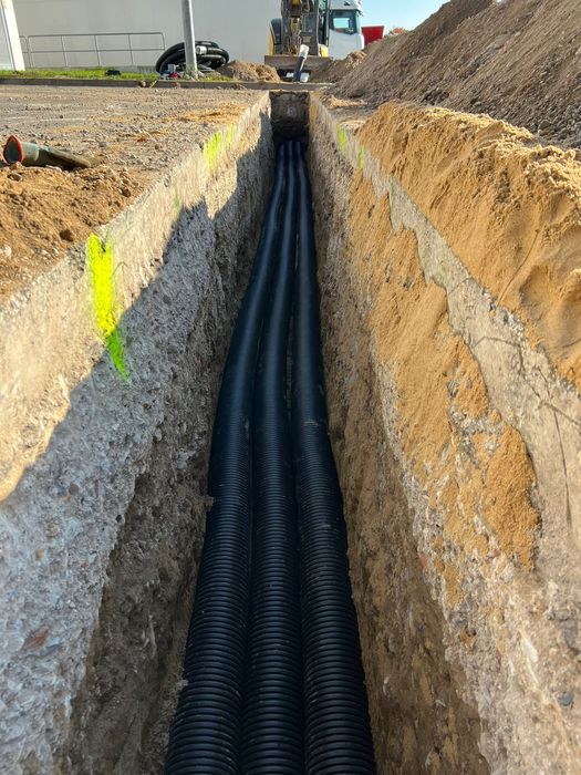 Minikoparka -wykop pod instalacje  - Kompleksowe usługi ziemne