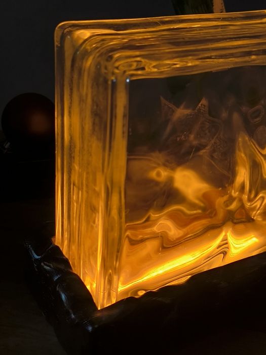 Продам светильник