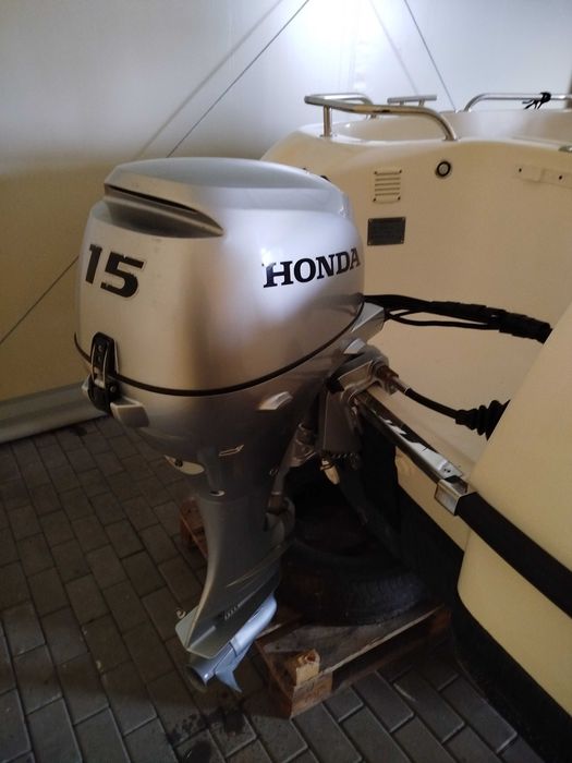 Łódź motorowa HydroMarin 5020 z silnikiem Honda 15 i przyczepą
