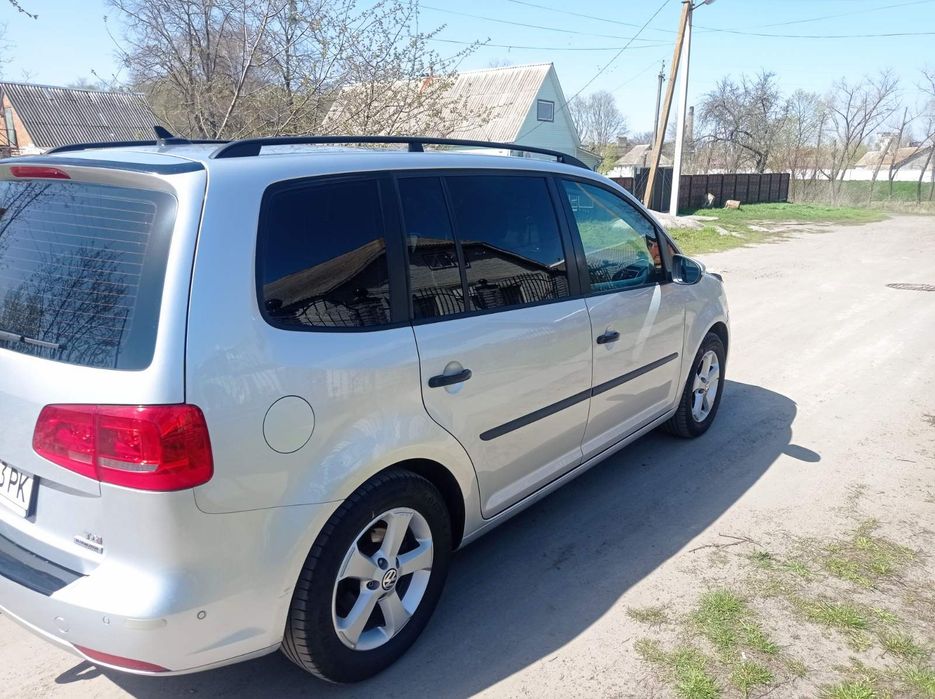 Продам Volkswagen touran