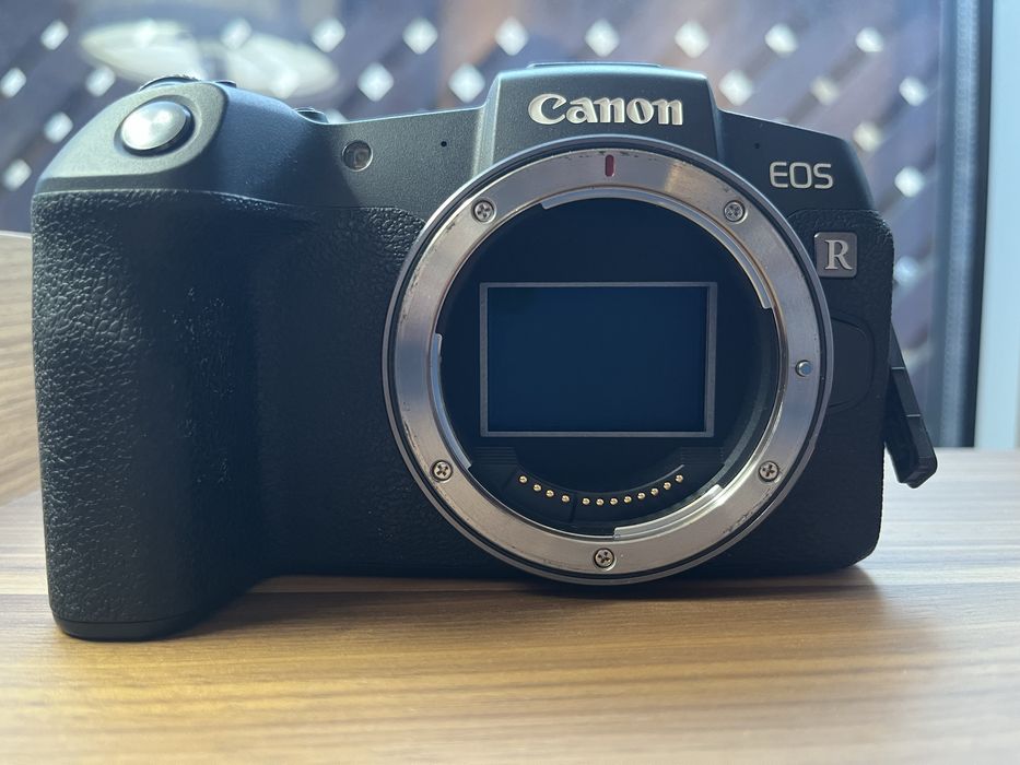 Canon EPS RP como nova com lente 24-105 (posso vender só o corpo)