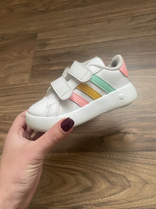Дитячі кросівки adidas