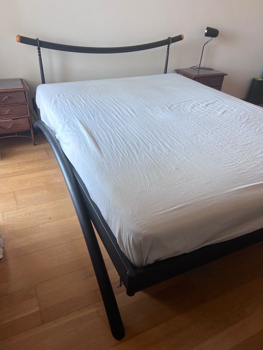 Cama de casal com estrado (1,4x2,0m)