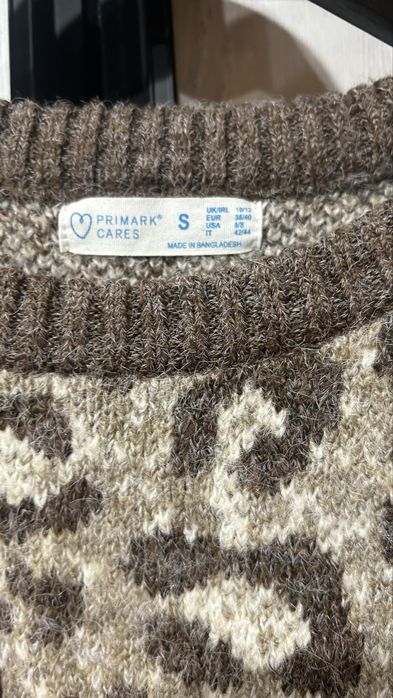 Теплий светр жіночий