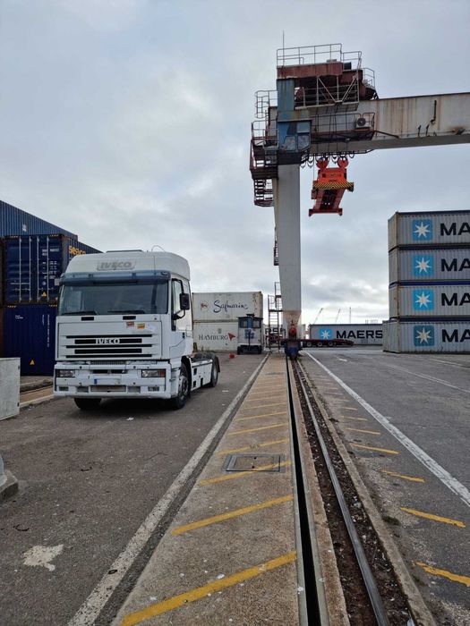 Envio de Carros e Camiões para África | Shipping Internacional.