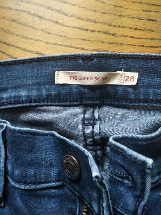 Джинсы Levi's Straus 710 super skinny, тëмные и светлые, женские
