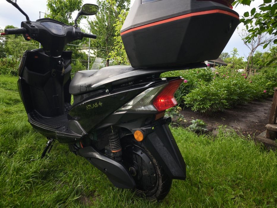 Електроскутер Atlas 1800wt