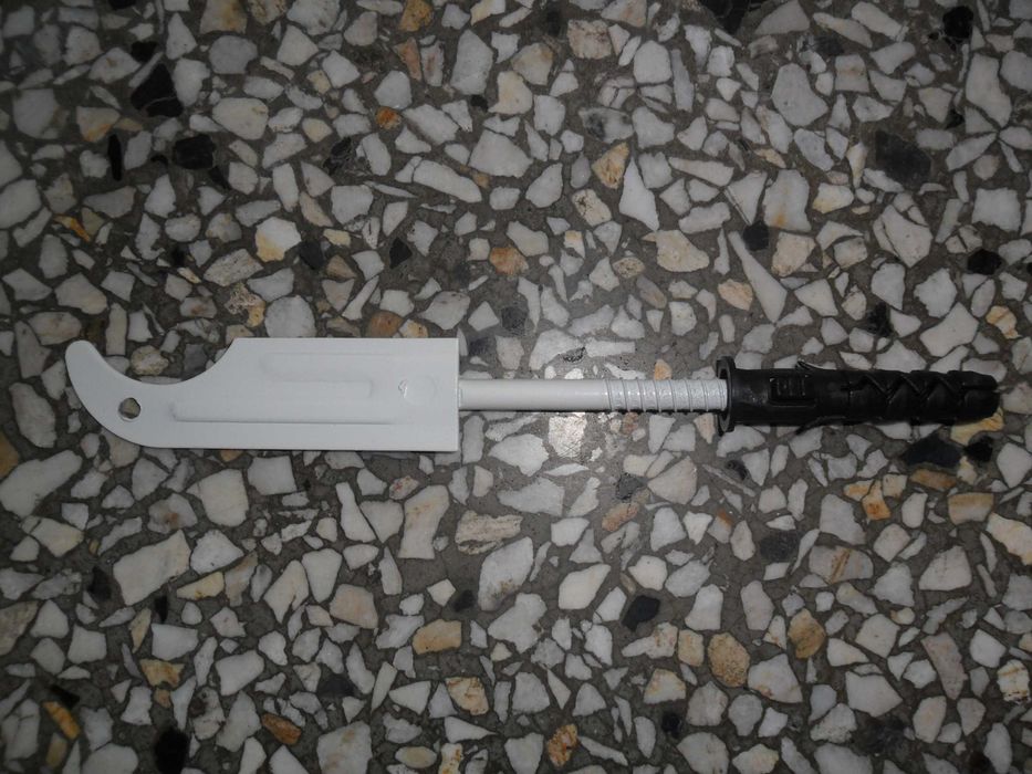 Wieszak wkręcany biały