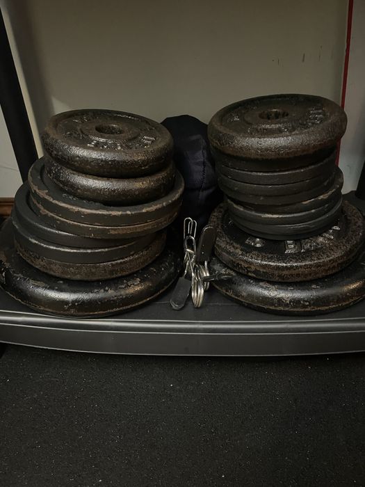 Banco de ginasio inclinavel com barra e pesos