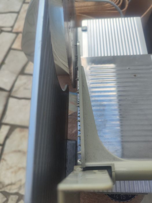 Fiambreira em inox pequena para casa