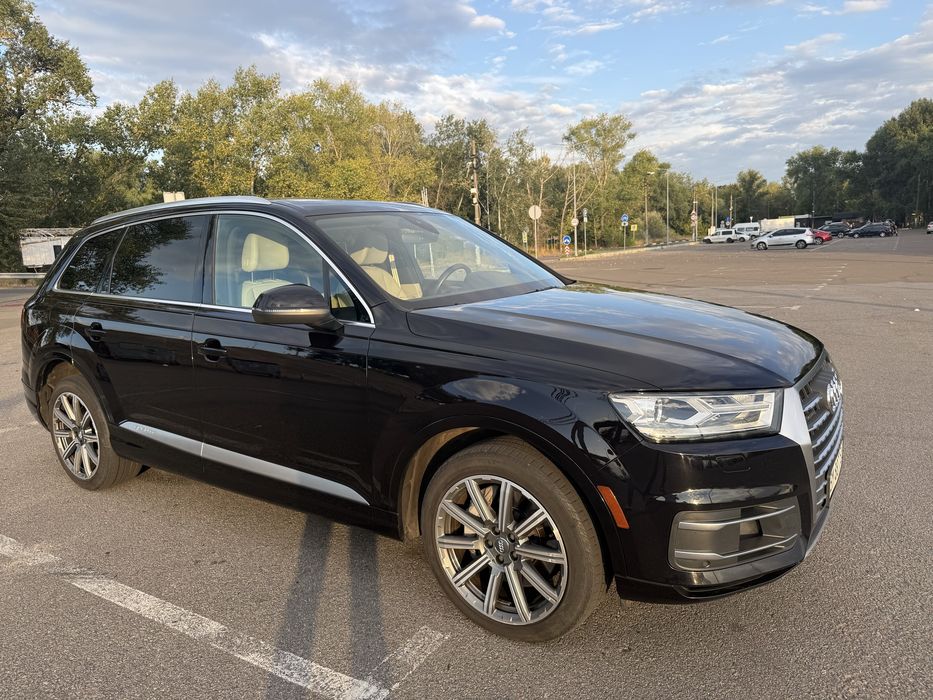 Ауді Q7 premium+, 2018 року