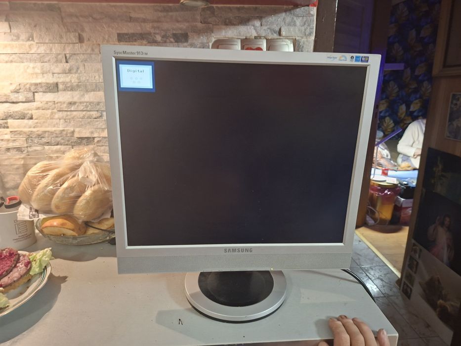 Monitor np do komputera telewizora itd