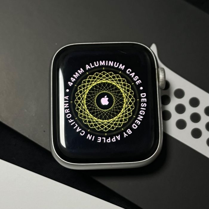 Apple Watch SExNike 44mm