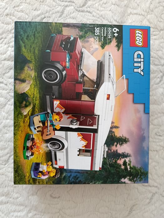 Конструктор LEGO City Пригодницький будинок на колесах (60454)