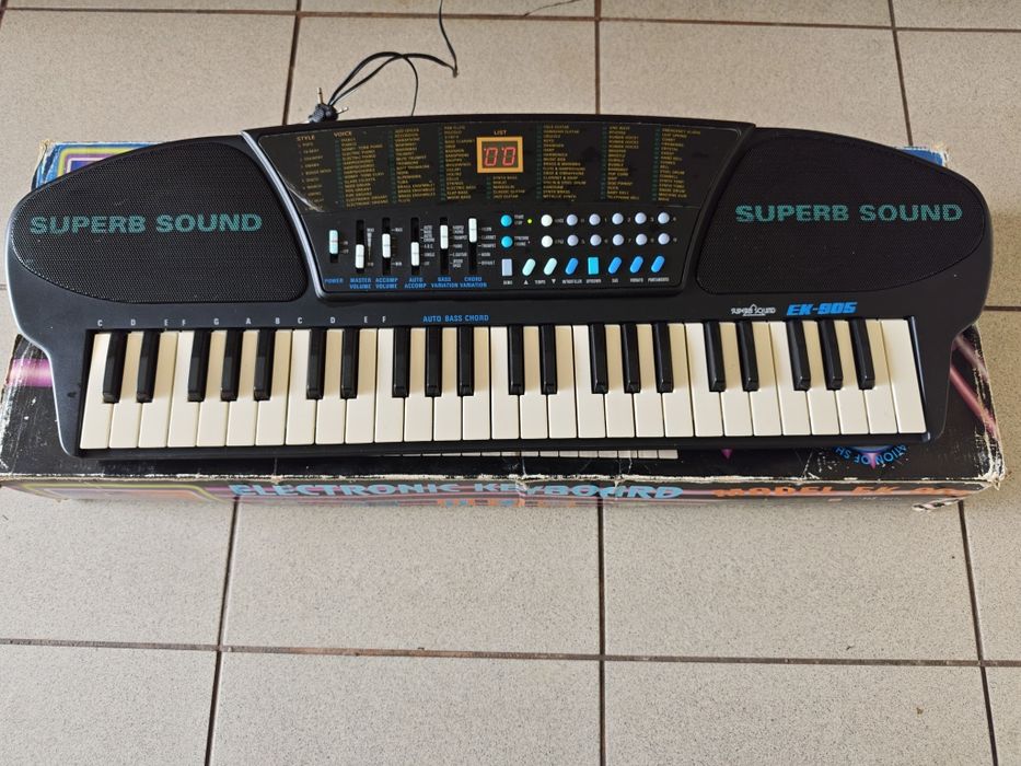 Electronic Keyboard EK-905 Super Sound