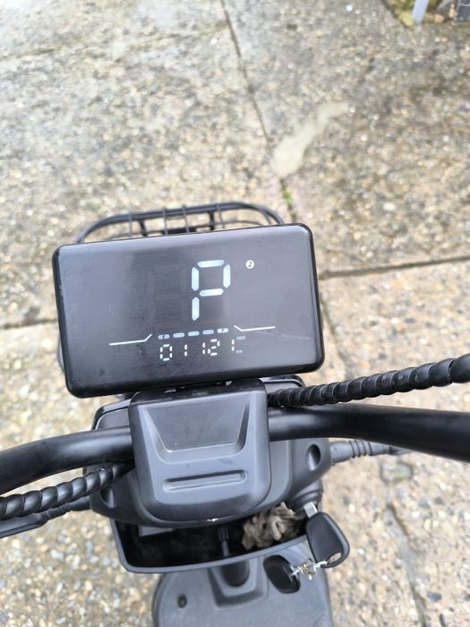 Електроскутер кроссер