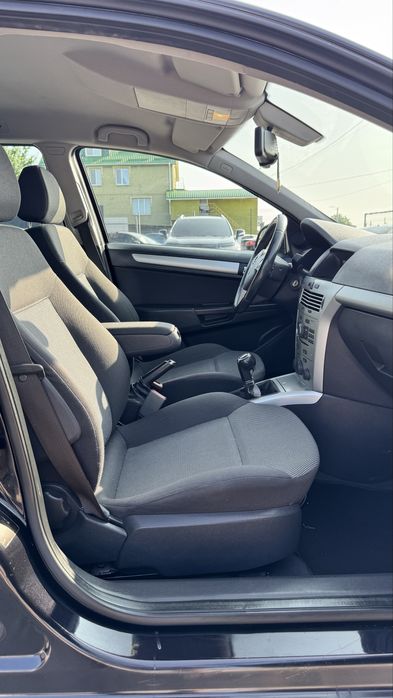 Opel Astra H Caravan Опель Астра 2010 р. 1.6 бенз 5МКПП