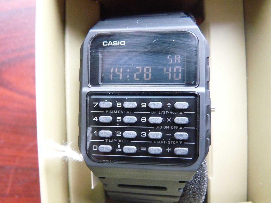 zegarek z kalkulatorem  Casio CA-53WF