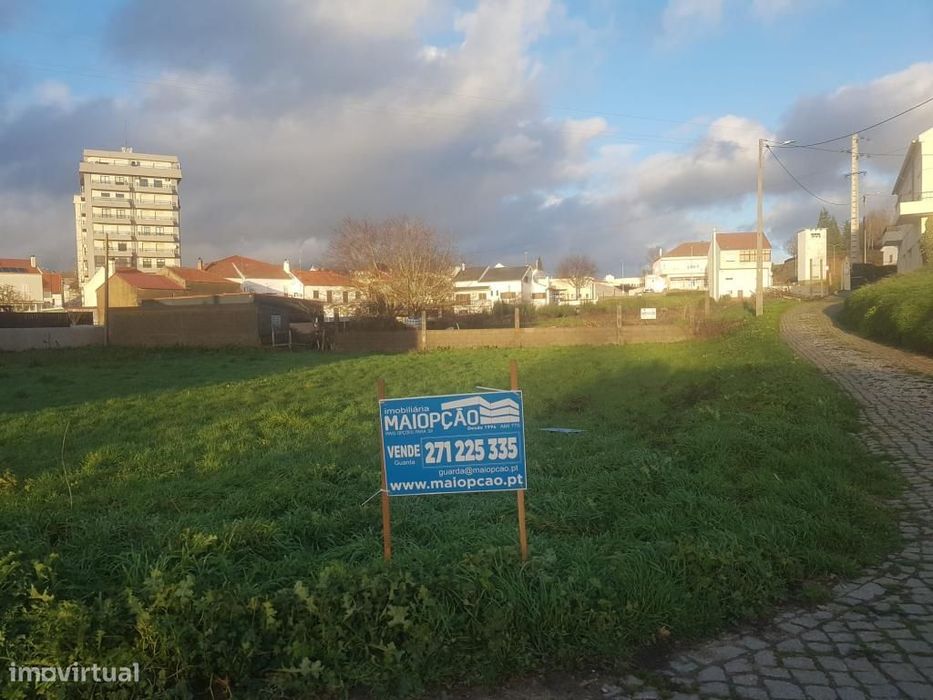 Vende-se Terreno