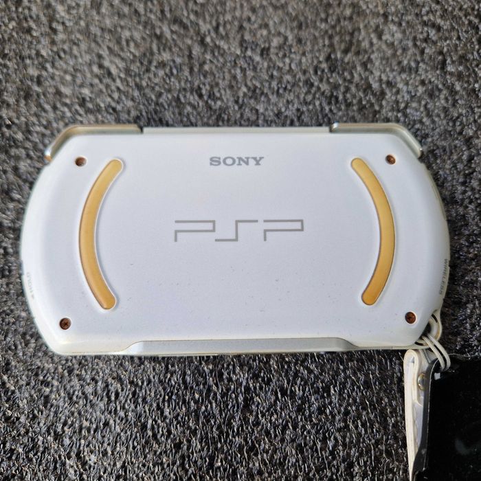 Sony PSP Go 16GB