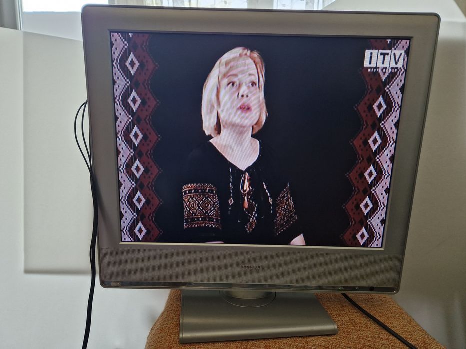Лсд тв Тошиба 20 дюймів