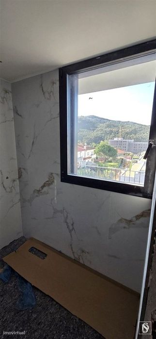 T2 Novo com Varanda e Garagem em Nogueira, Braga | 359.000 €