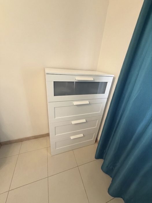 Cómoda Branca com 4 Gavetas