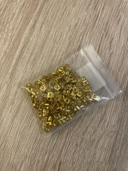 200 szt. Zapięć do kolczyków