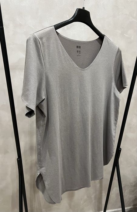 Базова футболка Uniqlo, розмір s