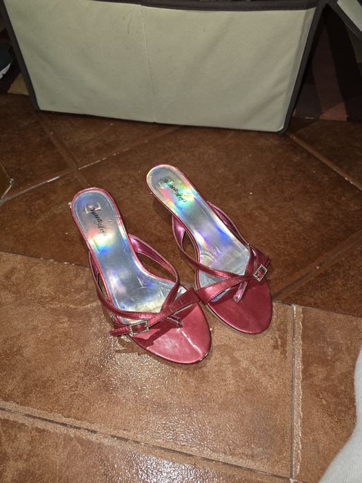 Sandália de Senhora Vermelha e Amarela