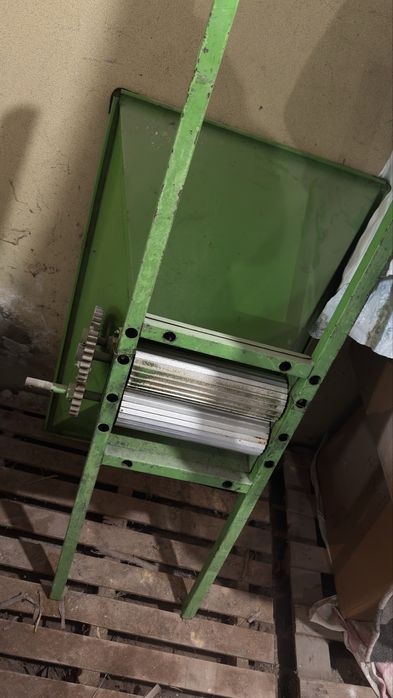 Maquina de esmagar uvas