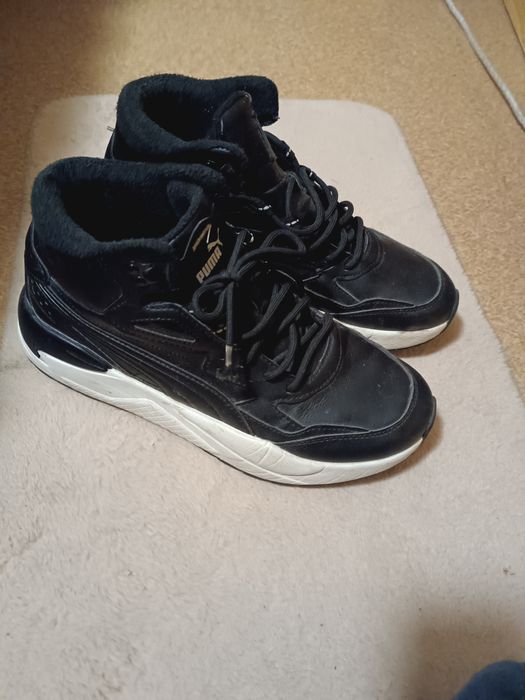 Продам зимові кросівки пума