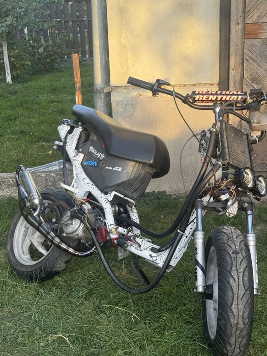 Продам Yamaha neos