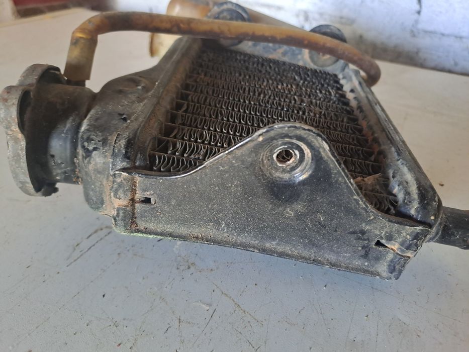 Radiador oriunda de uma Yamaha RZ50