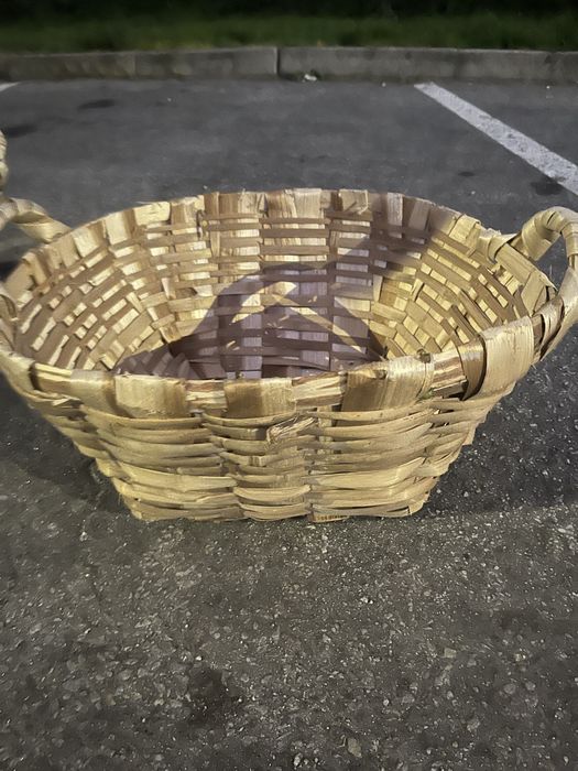 Vendo cestos de madeira castanho, tenho o grande,medio e pequeno