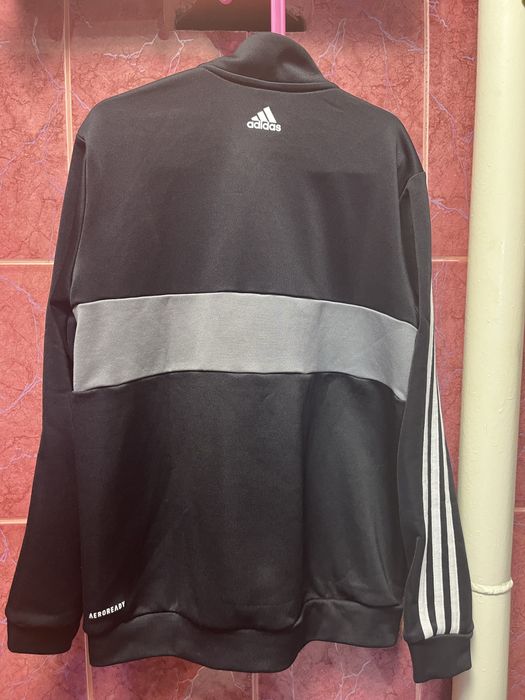 Терміново відам! adidas спортивна кофта | в ідеальному стані дешево