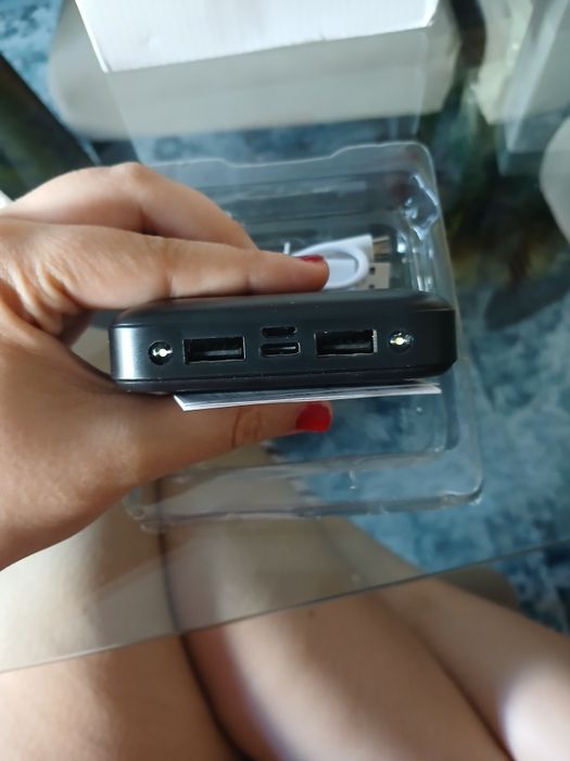 Power Bank 10000mAh Bateria Portátil Carregamento Rápido com Ecrã Digital Novo