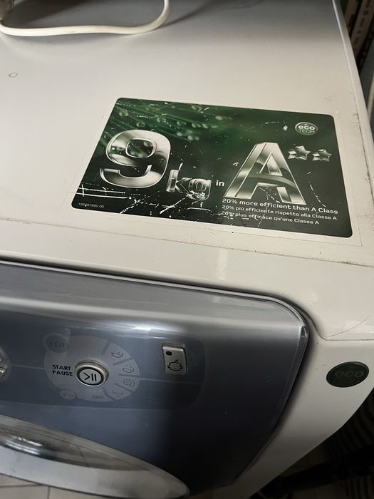 Máquina de Lavar Roupa Hotpoint Ariston AQ9F 492 U 9kg
