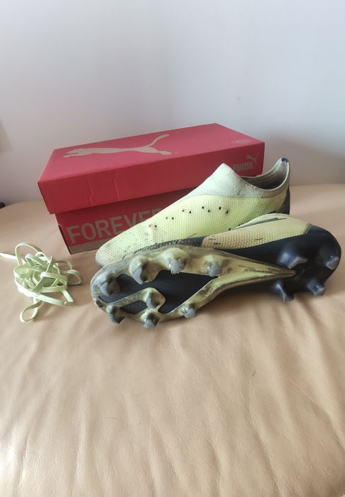 Chuteiras Puma Originais + Caneleiras